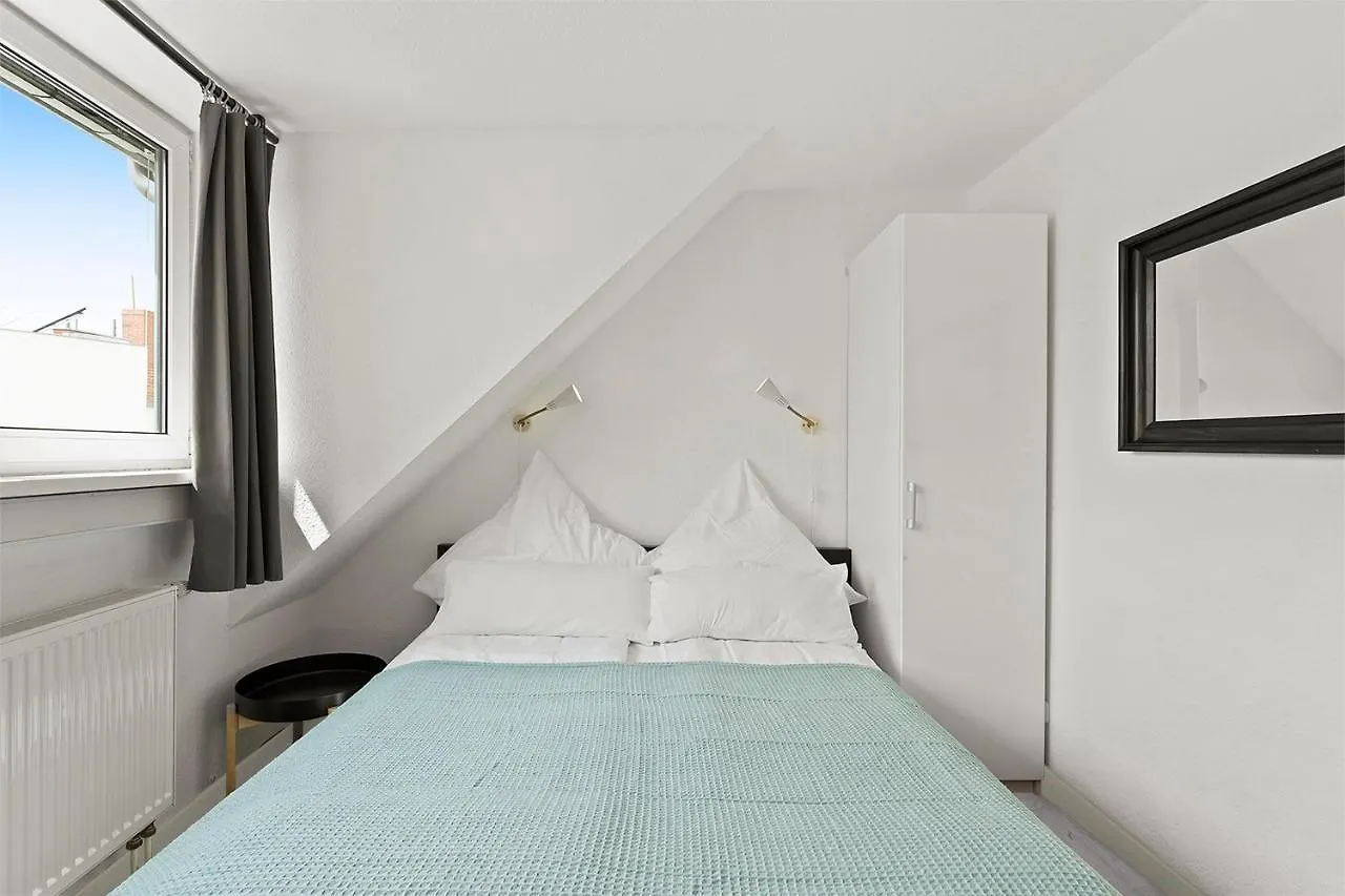 Holiday 33 Apartments Abcd Alexanderplatz Berlin Germany