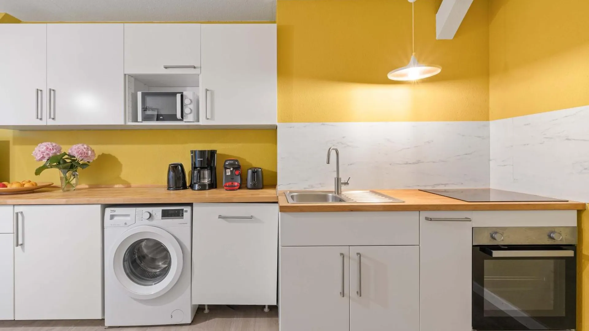 Holiday 33 Apartments Abcd Alexanderplatz Berlin Germany