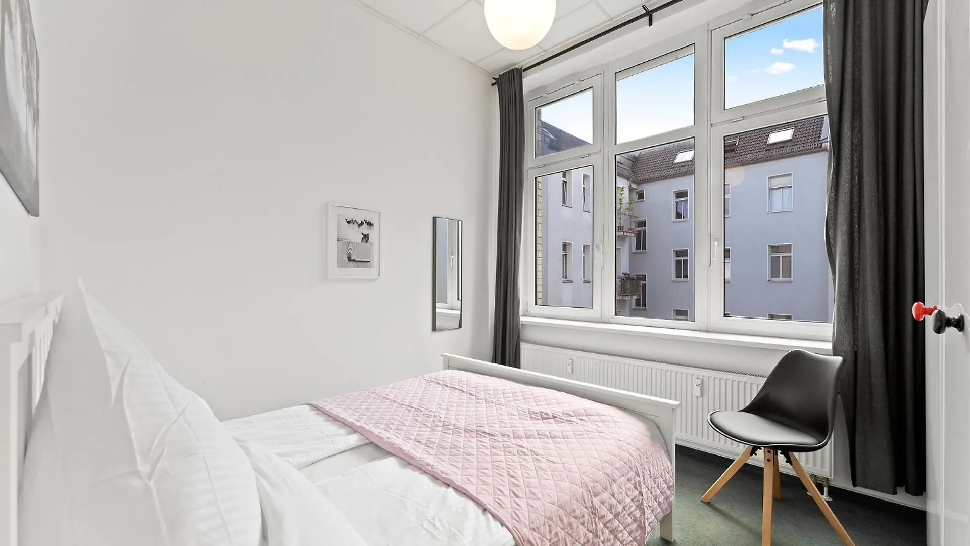 Holiday 33 Apartments Abcd Alexanderplatz Berlin