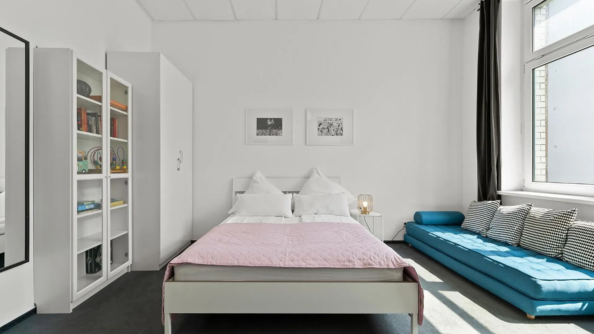 Holiday 33 Apartments Abcd Alexanderplatz Berlin Germany