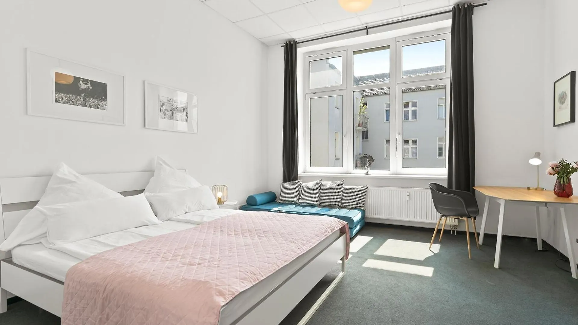 Holiday 33 Apartments Abcd Alexanderplatz Berlin