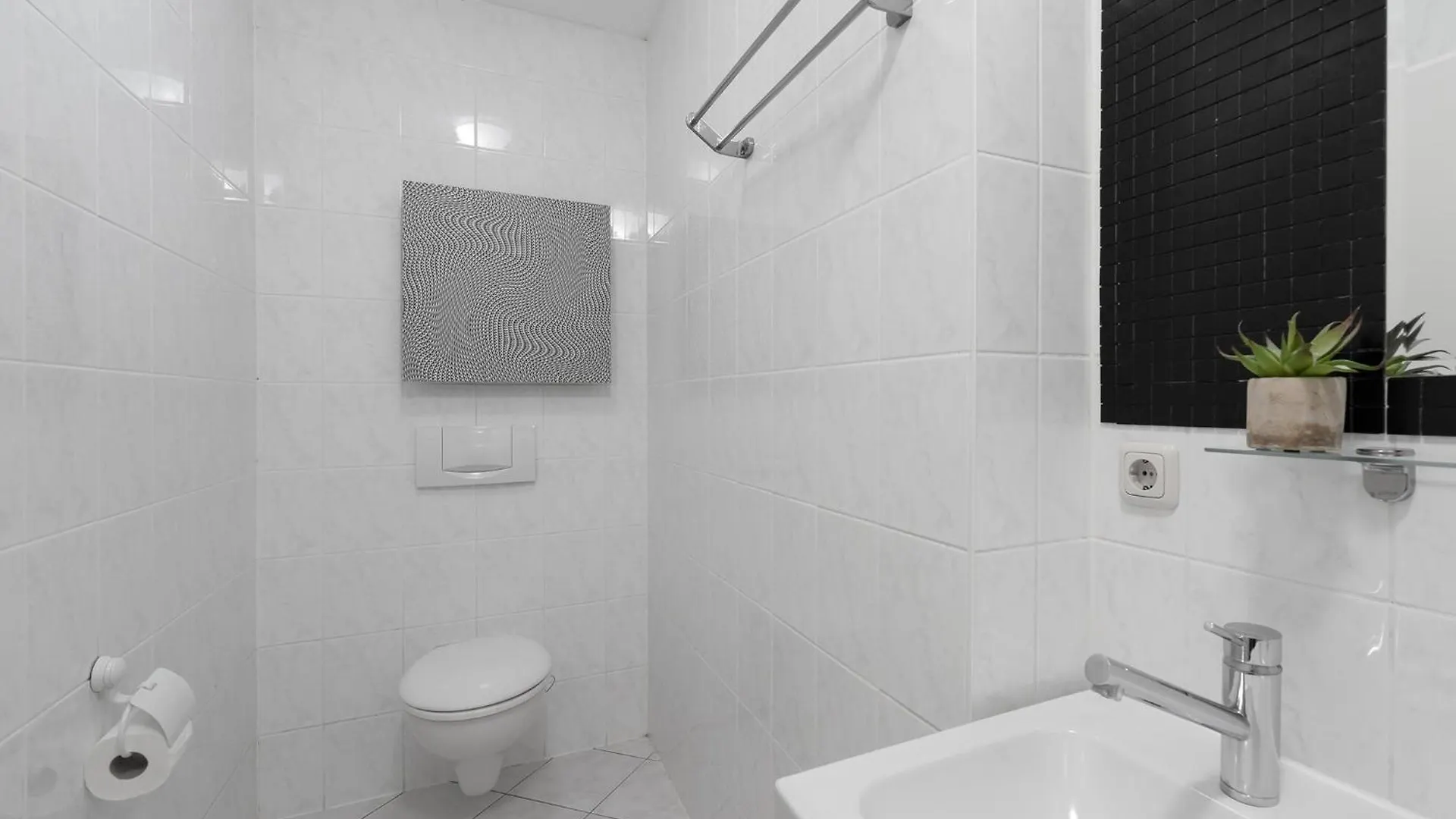 Holiday 33 Apartments Abcd Alexanderplatz Berlin Germany