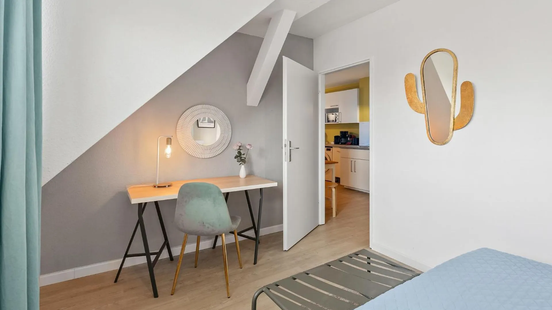 Holiday 33 Apartments Abcd Alexanderplatz Berlin