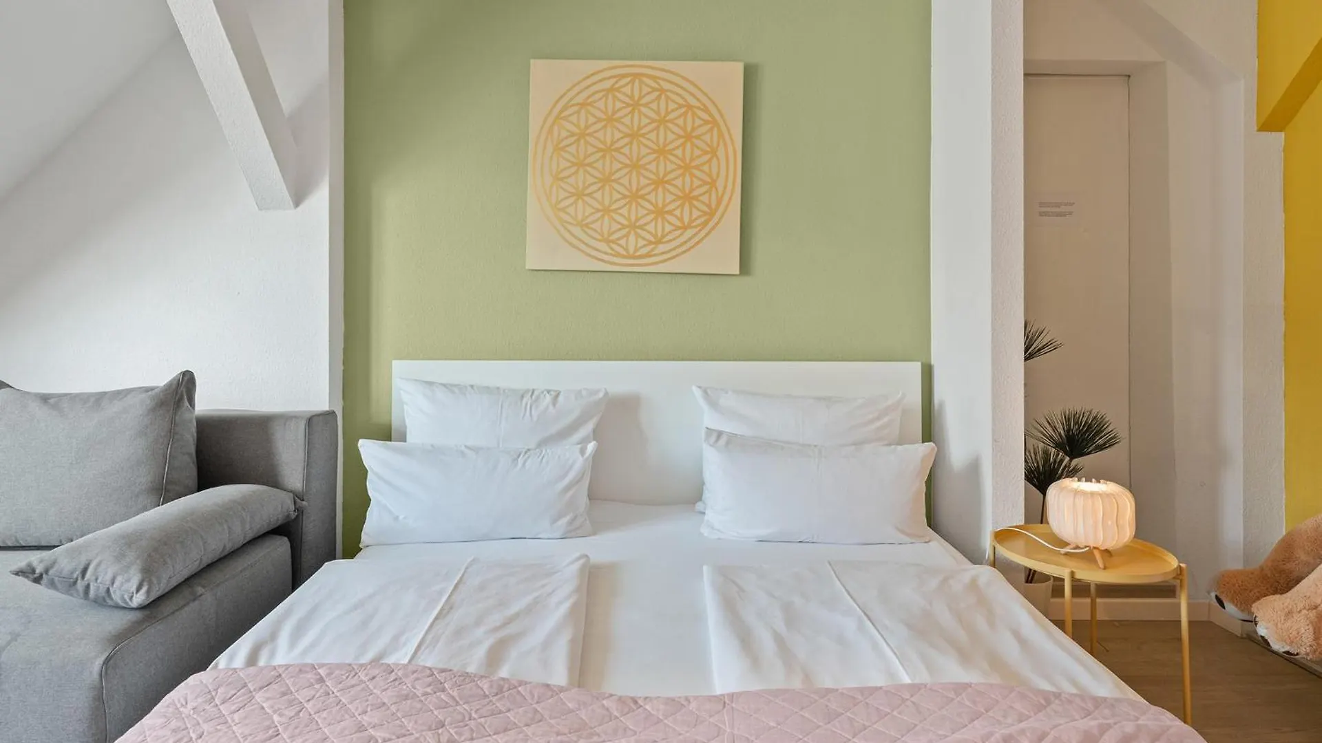 Holiday 33 Apartments Abcd Alexanderplatz Berlin Germany